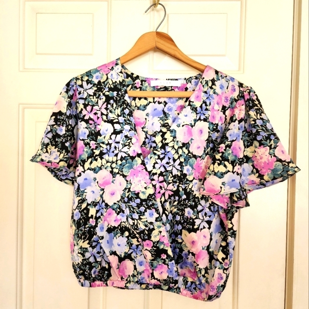Astr Top Black Lilac Floral Faux Wrap Size Medium Feminine Romantic Spring